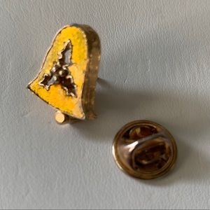 Holiday Bell Tie Tack Hat Vintage Pin